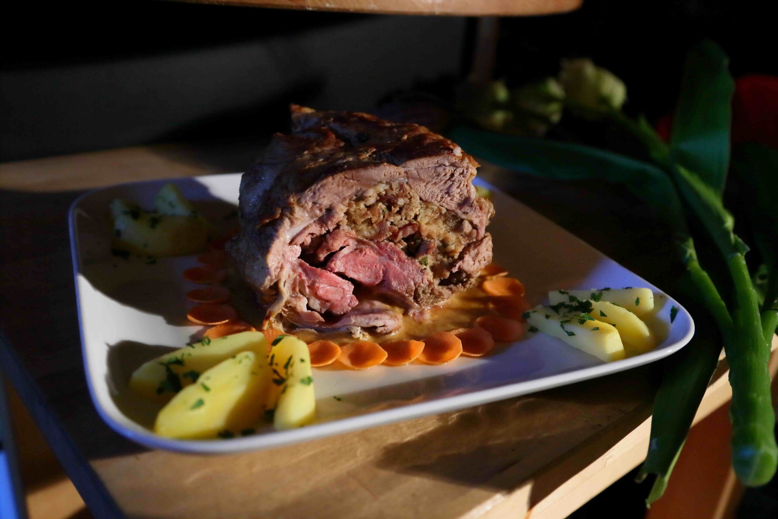 COSCIO DI AGNELLO RIPIENO